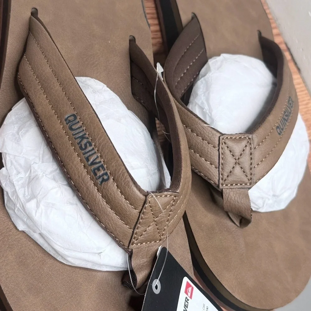 Quiksilver Men's Brown Strap Flip Flops - Cushioned Sandals size 13